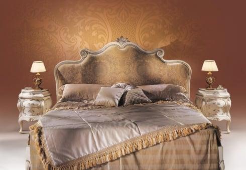 Классическая итальянская кровать с деревянной резной рамой Brahms
