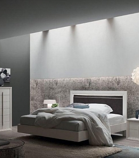 Итальянская мебель в спальню современного дизайна BED IRIS / COLLECTION IRIS