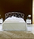 Итальянская мебель в спальню с кованым декором Glicine