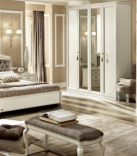 Итальянская мебель для спальни в классическом стиле NOSTALGIA NIGHT