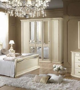 Классическая бело-золотая спальня из Италии SIENA & ARENA