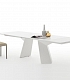 Стильный раздвижной обеденный стол белого цвета FIANDRE