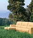 Угловой кожаный диван Napoleone на природе