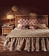 Классическая деревянная кровать с бархатным изголовьем и прикроватные тумбочки Dvorak