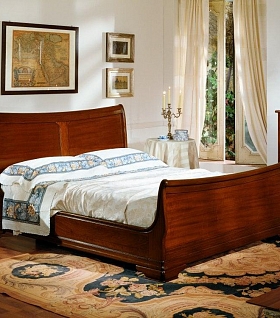 Деревянная кровать, прикроватные столики и комод для белья из красного дерева SL 04-12