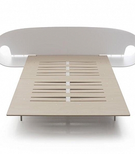 Современная двуспальная кровать со спинкой необычного дизайна INFOLIO