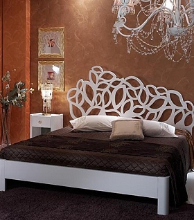 Дизайнерские кровати из дерева Leaves-luxury