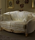 Белый классический диван с золотистым декором Donatello