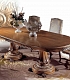 деревянный стол