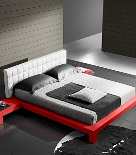 Деревянная кровать красного цвета с изголовьем из белой кожи UN'OASI DI RELAX-07